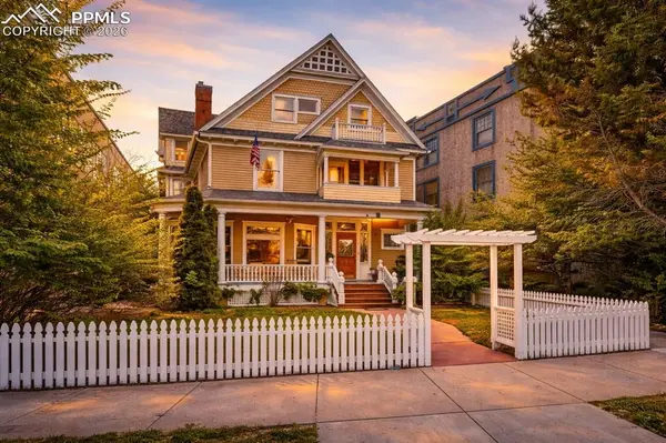 6 Boulder Crescent ST, Colorado Springs, CO 80903