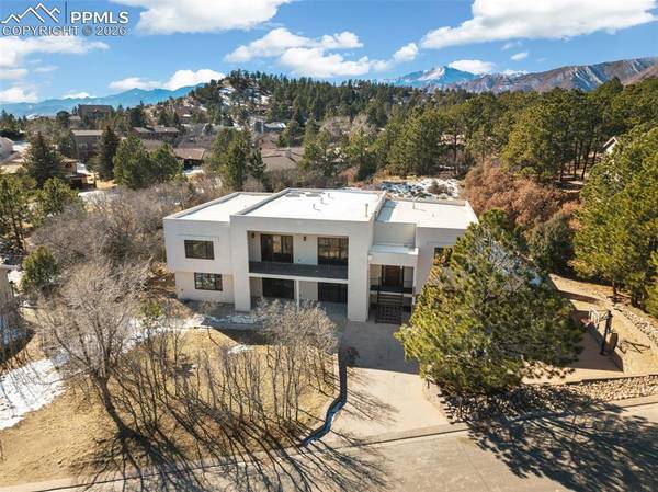 6840 Oak Valley LN, Colorado Springs, CO 80919