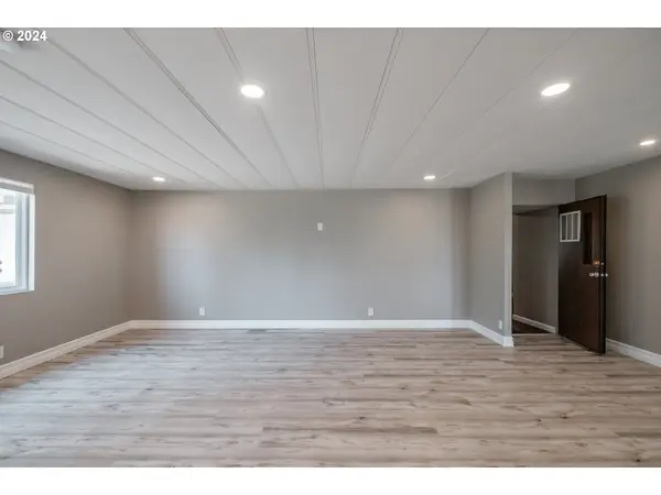 38611 CENTURY DR, Albany, OR 97322