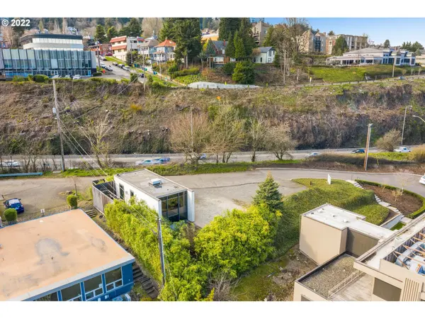 4530 S KELLY AVE, Portland, OR 97239