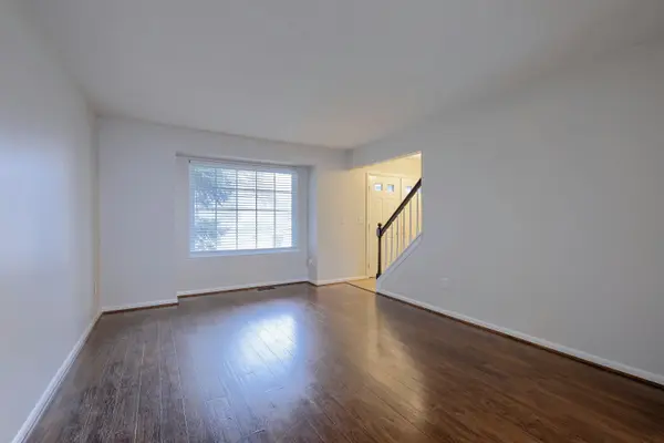 100 Dalton DR, Rochester Hills, MI 48307