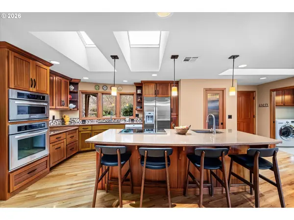 2746 NORBERT LN, Eugene, OR 97401