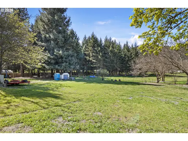 1313 N OLD PACIFIC HWY, Myrtle Creek, OR 97457