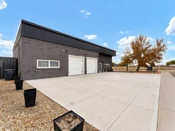 133 South Railway AVE, Irvine, AB T0J1V0