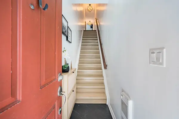 1496 Victoria Park AVE #254, Toronto C13, ON M4A 2M6