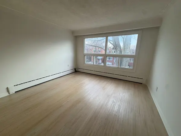 99 Kenwood AVE #Upper, Toronto C03, ON M6C 2S1