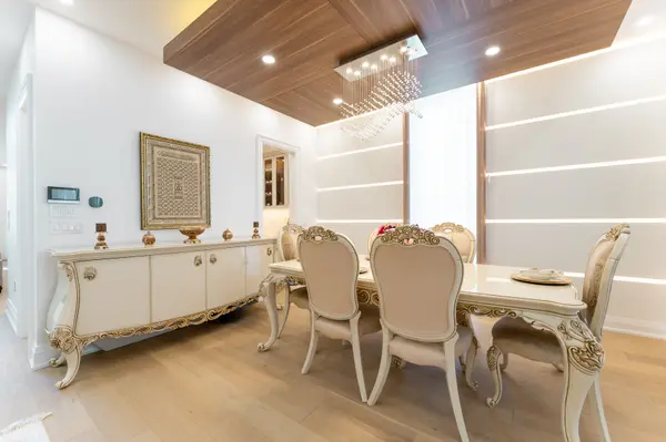 52 Wildwood AVE, Richmond Hill, ON L4E 3B3