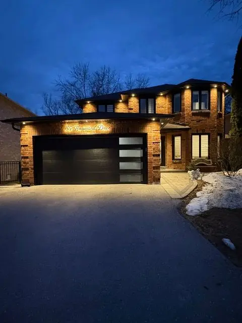 35 Hammond DR #Main, Aurora, ON L4G 2T8