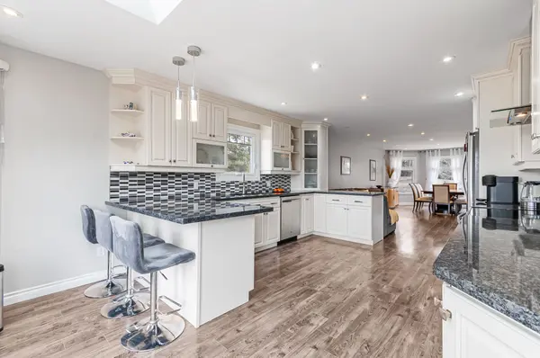 5895 Latimer RD, Georgina, ON L0E 1R0