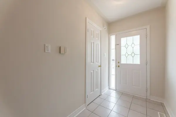 55 Pottery PL, Vaughan, ON L4L 9H5