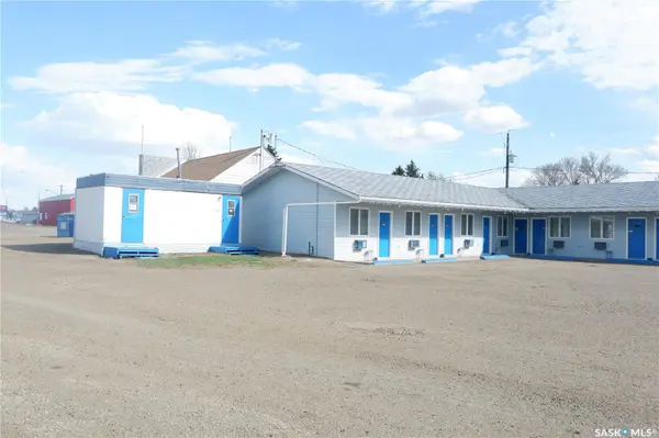 143 Railway AVENUE, Coronach, SK S0H 0Z0