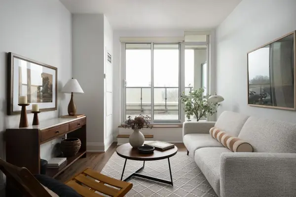 2 Old Mill DR #612, Toronto W01, ON M6S 0A2