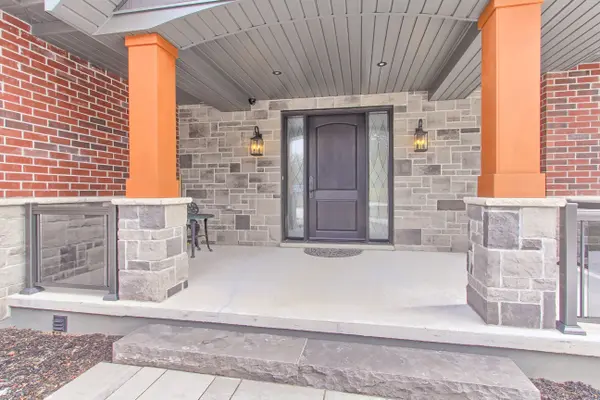 211 Pine AVE, Caledon, ON L7E 3S7