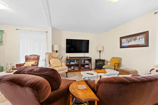 1549 DOYLE RD, Loyalist, ON K0H 1G0