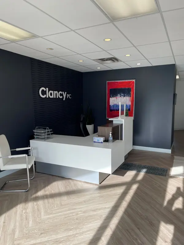 28 Deakin ST #201, Country Place - Pineglen - Crestview And Area, ON K2E 8B7