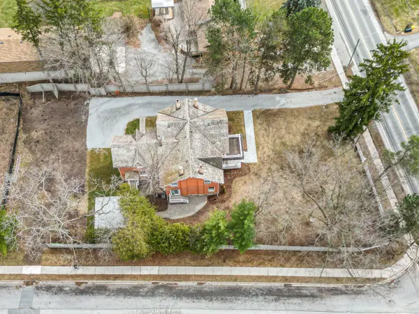 262 Main ST W, Grimsby, ON L3M 1S4