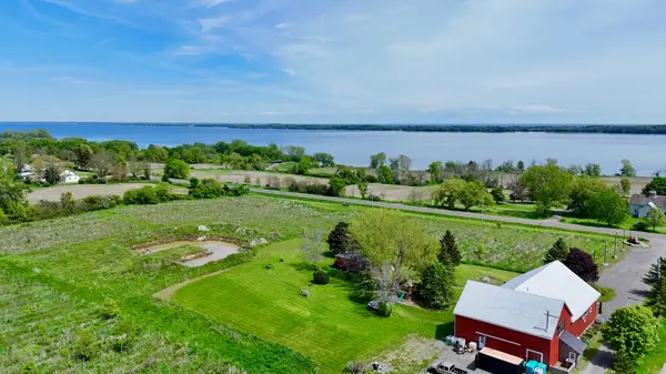 9261 Loyalist Pkwy, Greater Napanee, ON K0H 1G0