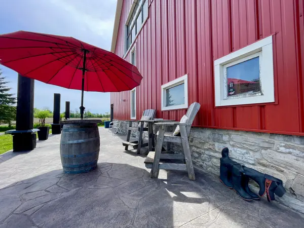 9261 Loyalist Pkwy, Greater Napanee, ON K0H 1G0