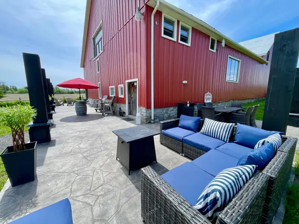 9261 Loyalist Pkwy, Greater Napanee, ON K0H 1G0