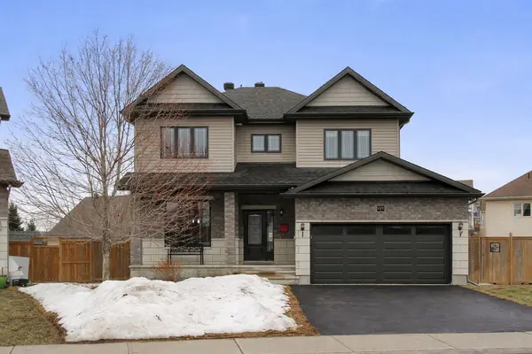 107 Francis ST, Carleton Place, ON K7C 0E9