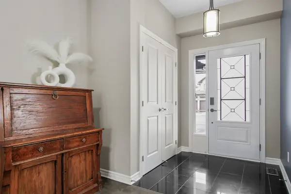 107 Francis ST, Carleton Place, ON K7C 0E9