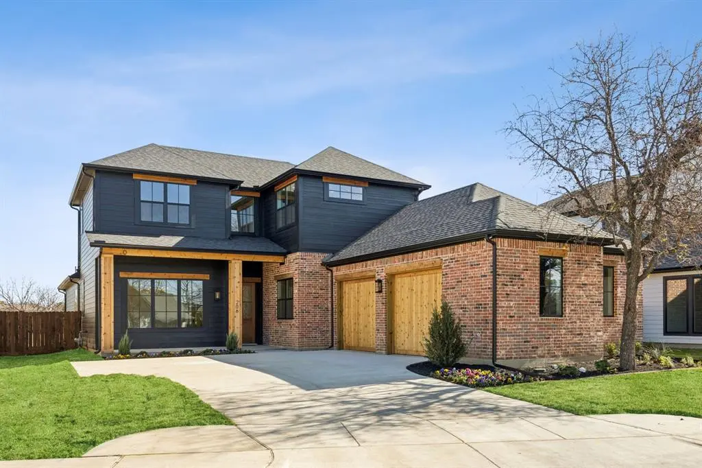 206 Pecan Street, Roanoke, TX 76262