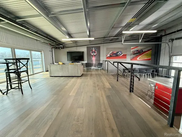 161 W SPEED WAY, Pontiac, MI 48341