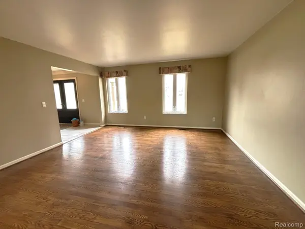 2695 Homewood DR, Troy, MI 48098