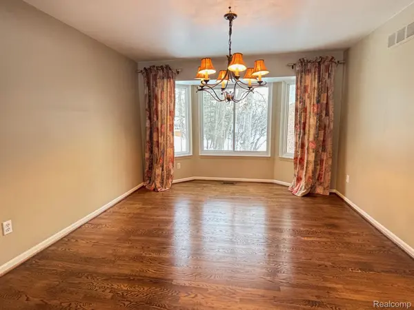 2695 Homewood DR, Troy, MI 48098