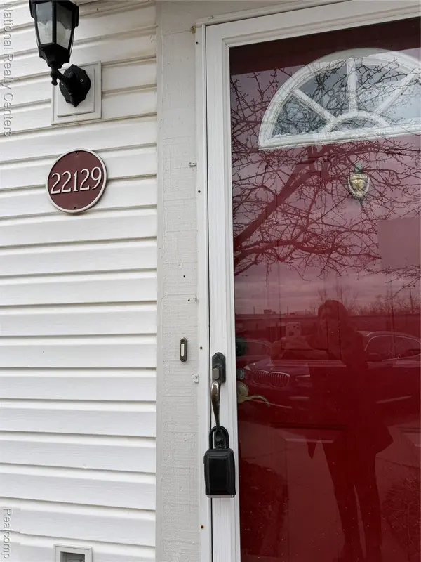 22129 Atlantic Pointe, Farmington Hills, MI 48336