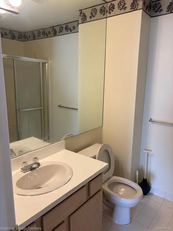 22129 Atlantic Pointe, Farmington Hills, MI 48336