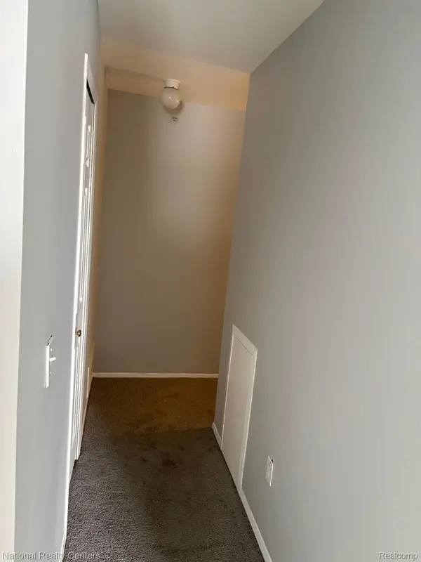 22129 Atlantic Pointe, Farmington Hills, MI 48336