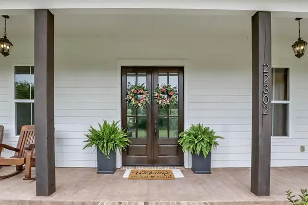 22302 County Road 422, Lindale, TX 75771