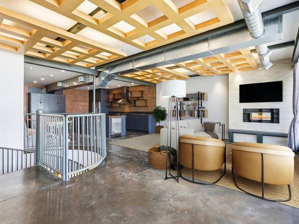 511 N Akard Street #1505,  Dallas,  TX 75201