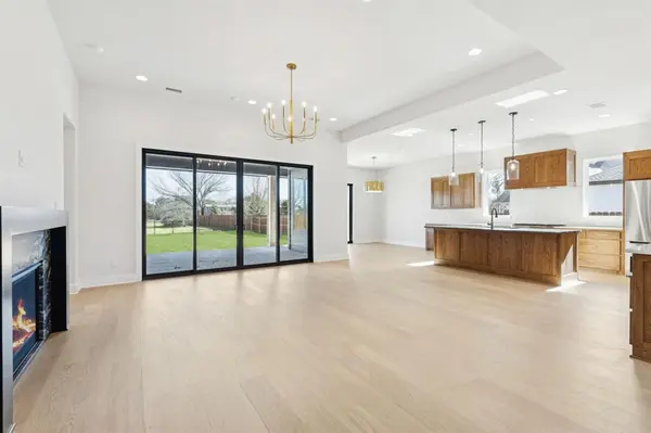 206 Pecan Street, Roanoke, TX 76262