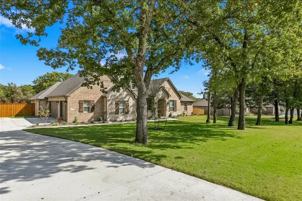 2021 Crystal Palace Boulevard, Alvarado, TX 76009