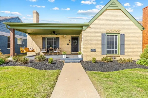 4216 Locke Avenue, Fort Worth, TX 76107