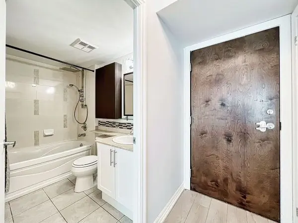 16 Yonge ST #803, Toronto C01, ON M5E 2A1