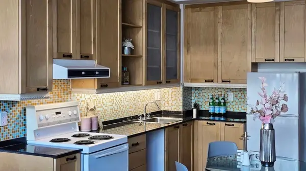 155 Dalhousie ST #926, Toronto C08, ON M5B 2P7