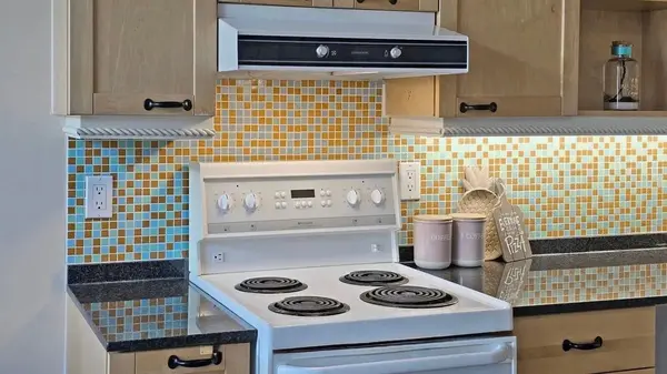 155 Dalhousie ST #926, Toronto C08, ON M5B 2P7