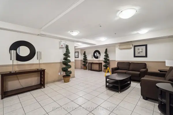 684 Warden AVE #407, Toronto E04, ON M1L 4W4