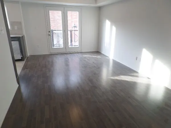 2472 Post RD #8, Oakville, ON L6H 0K1