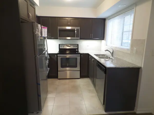 2472 Post RD #8, Oakville, ON L6H 0K1