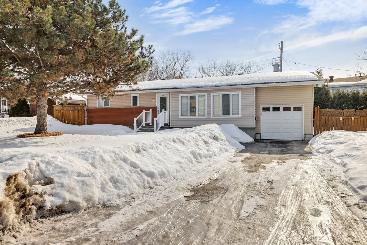 888 CHARLESWOOD AVE, Overbrook - Castleheights And Area, ON K1K 0W3