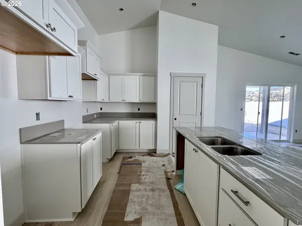 855 NE Laurel Springs DR, Hermiston, OR 97838