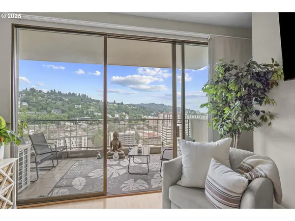 2221 SW 1ST AVE #2421, Portland, OR 97201