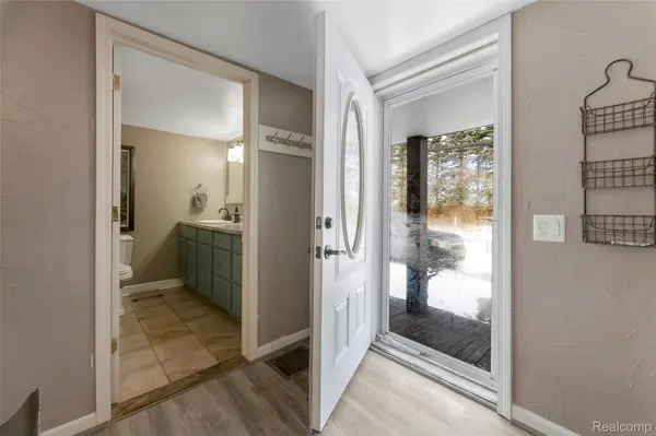 26560 26 Mile RD, Chesterfield Township, MI 48051