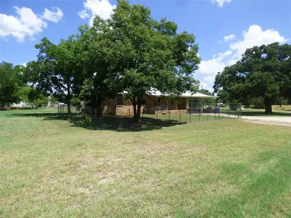 309 E 10th Street, Cisco, TX 76437