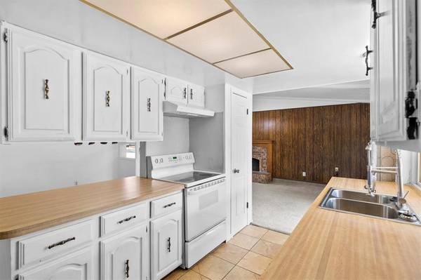 2230 Meadow Glen Drive, Garland, TX 75044