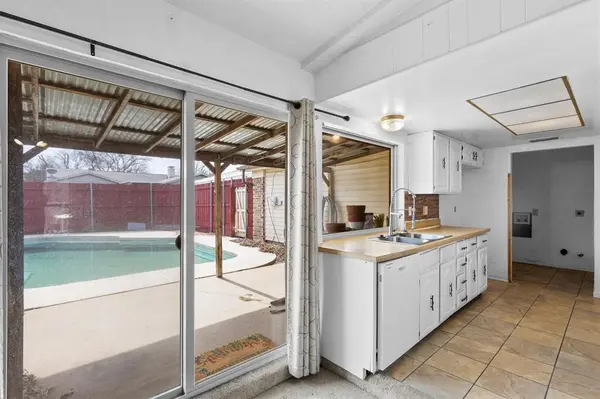 2230 Meadow Glen Drive, Garland, TX 75044